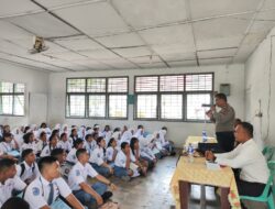 Pengenalan Murid Baru SMAN 1 Sibolga, Kasat Binmas Polres Sibolga Berikan Materi